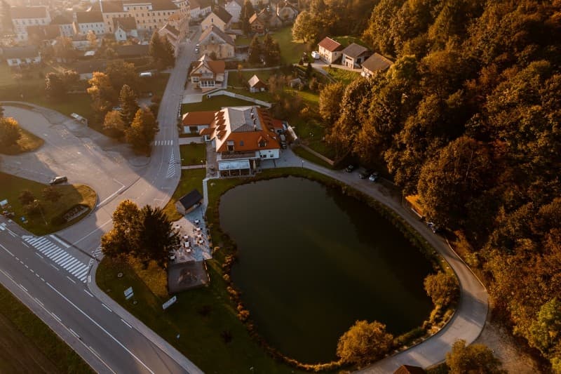 Oddih v Kozjanskem dvoru / 3 dni / 2 osebi / 2 nočitvi